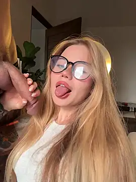 curchez_ Adlı Modelin Web Kamerası Şovu