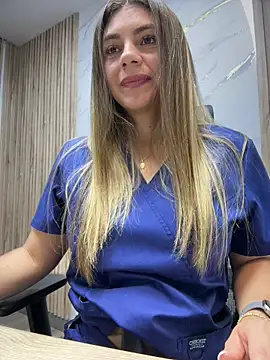 alicee16 现场XXX聊天