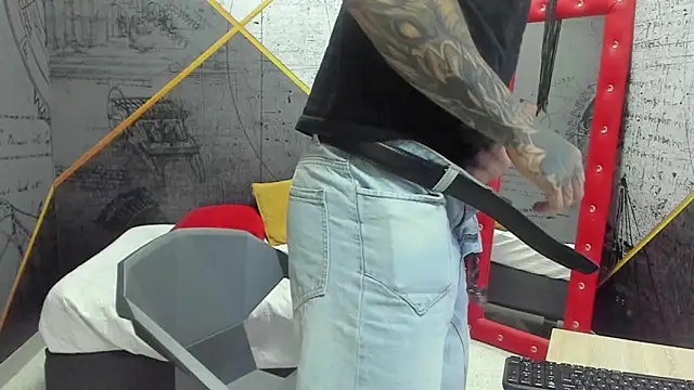 Czat XXX na żywo – Gury_tattoo