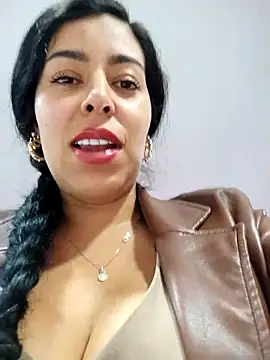 XXX chat uživo modela Luianna