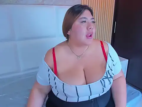 TiffanyMonrowHL Adlı Modelin Canlı XXX Sohbeti