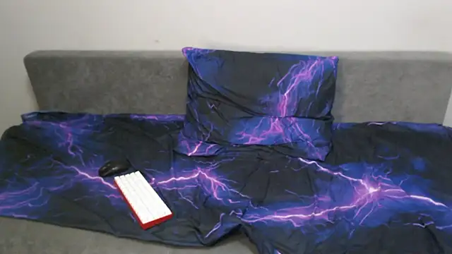 Student_Oliver élő XXX-chatje