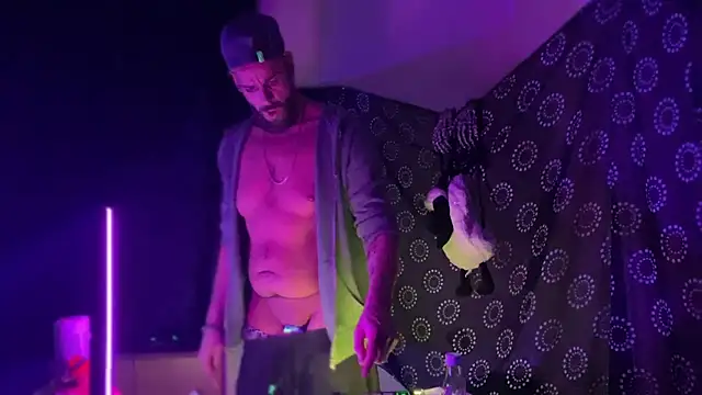 Guyst049 webcam show