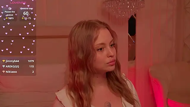 MollyHilton Live XXX-Chat