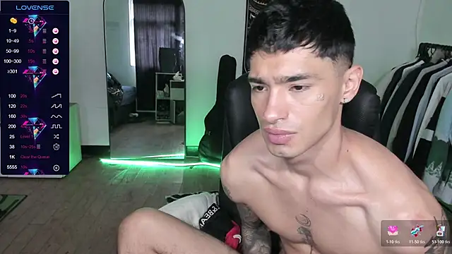 Show modela Damon__333 na web-kameri