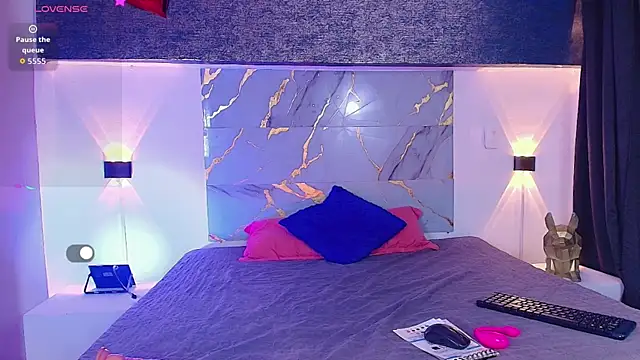 Sweetviol_et_ Adlı Modelin Canlı XXX Sohbeti