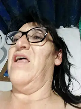 clarita_01 Adlı Modelin Canlı XXX Sohbeti