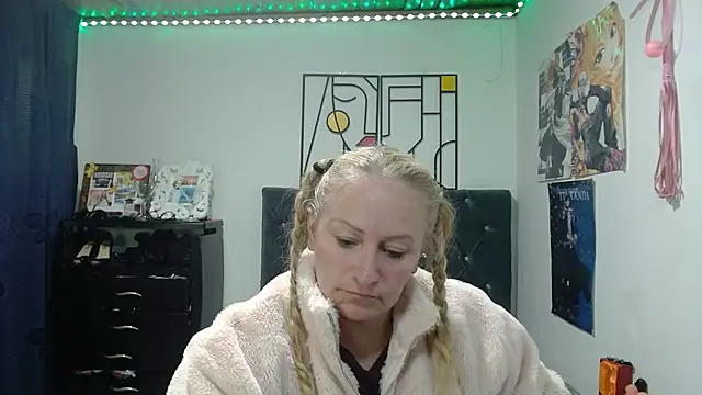 แชท XXX สดของ emperabigbootybigass