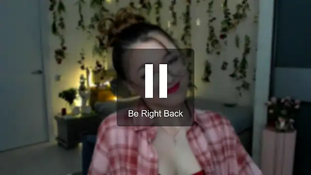 SereneFlameのライブXXXチャット