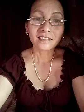 Chat +18 de Cucci07 ao vivo