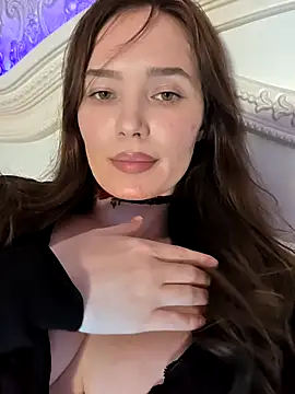 Chat +18 de ForLoveAnd ao vivo