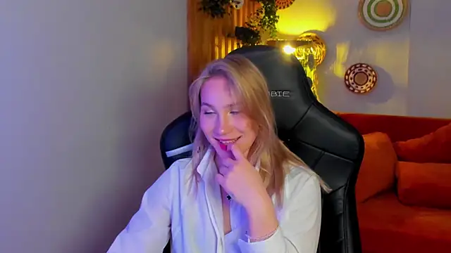 Živý XXX chat ElaraVoltage