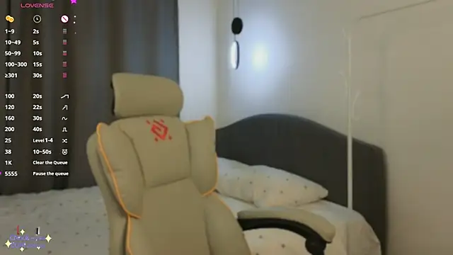 mowalova Chat XXX in diretta