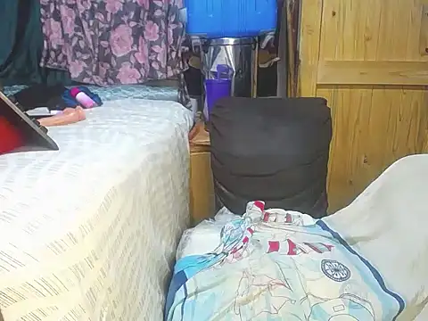 Noviavee's Webcam Show