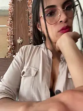 Astrid--: απευθείας συνομιλία ΧΧΧ