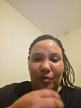 Curvy-Nthabi_Xのウェブカメラショー