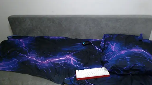 Student_Oliver: διαδικτυακό σόου στην κάμερα