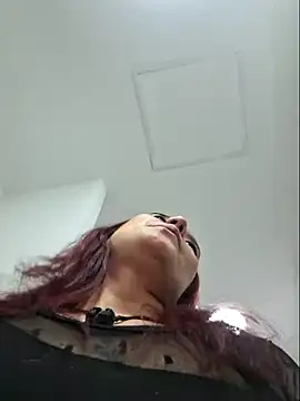 NaughtyMooon Webcam show