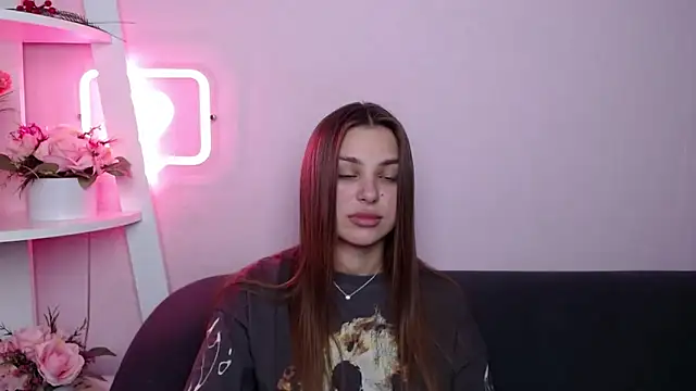 MilanaAngelAs Adlı Modelin Canlı XXX Sohbeti