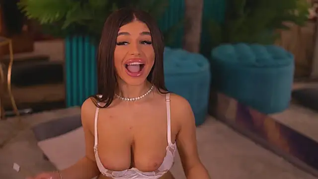 BellaNoirre Webcam-Show