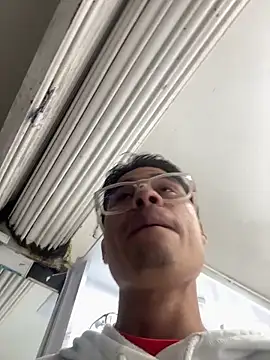 Вебкам-шоу TavoHot_