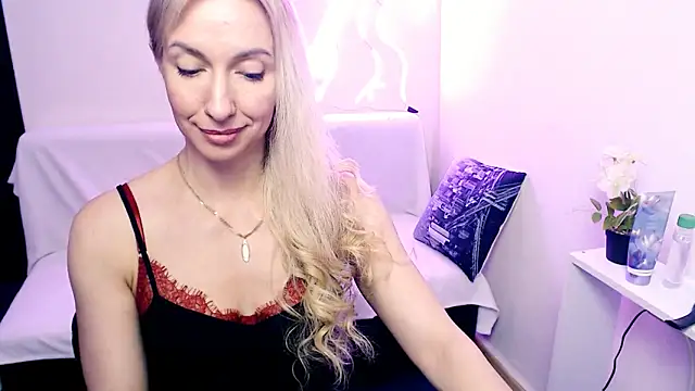 Czat XXX na żywo – Cute_Smile_Shy