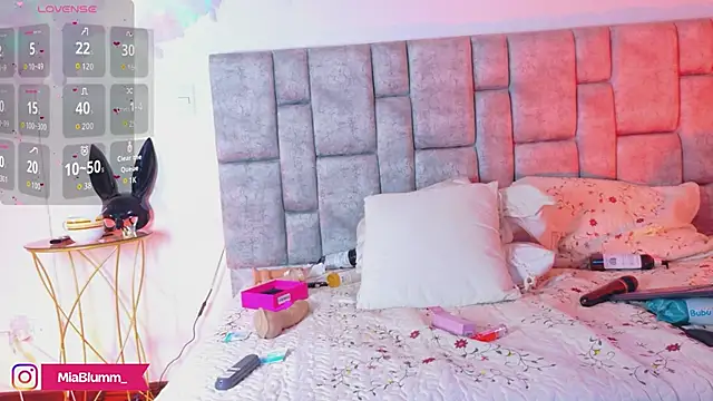 MiiaBlumm_ 现场XXX聊天