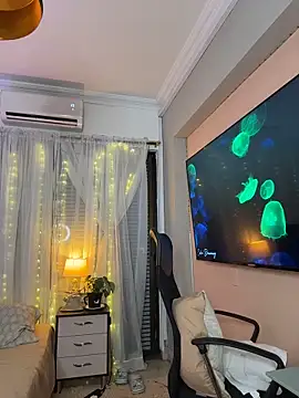 Tallulah_Kinky 在線直播表演