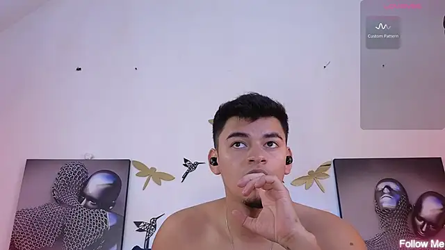 VikoHandsn Live XXX chat