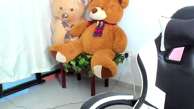 __Emma__11__Lecat_: онлайн-секс-чат