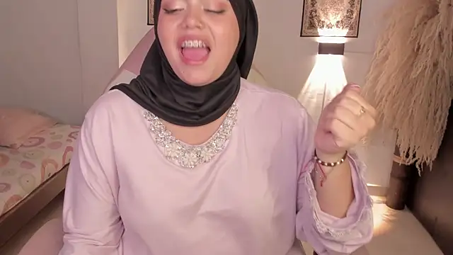 shayla_18 在線直播表演