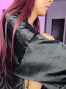 Mirandaa_Rogers élő XXX-chatje