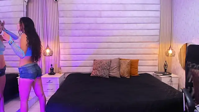 VictoriaaBlair's Live XXX Chat