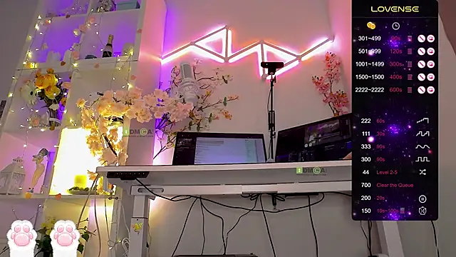 Elena-Marilyn Obrolan Langsung XXX