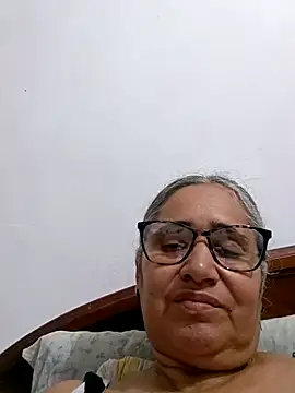 Chat +18 de _candi ao vivo