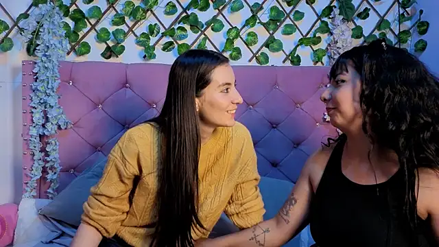 Valkiria-and-Dione 现场XXX聊天