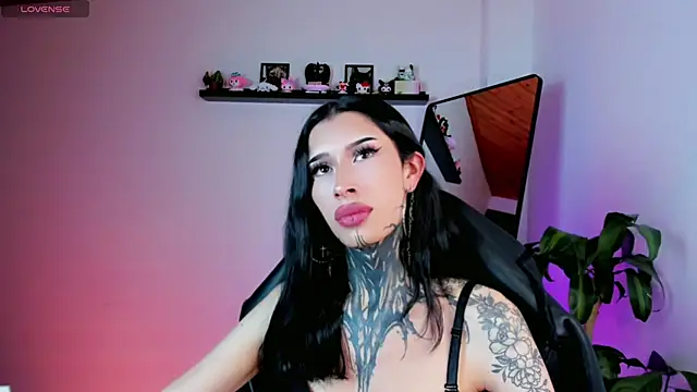 kali_ka_ élő XXX-chatje