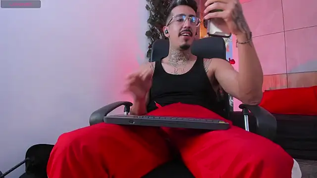 Donovan_Desmond's Live XXX Chat