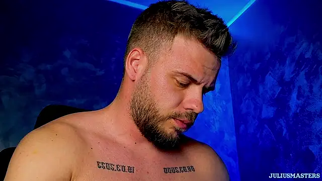 CLOUDYJULIUSのライブXXXチャット