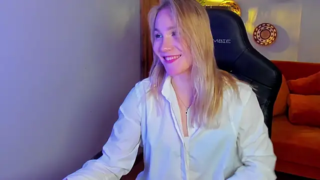 ElaraVoltage 라이브 XXX 채팅