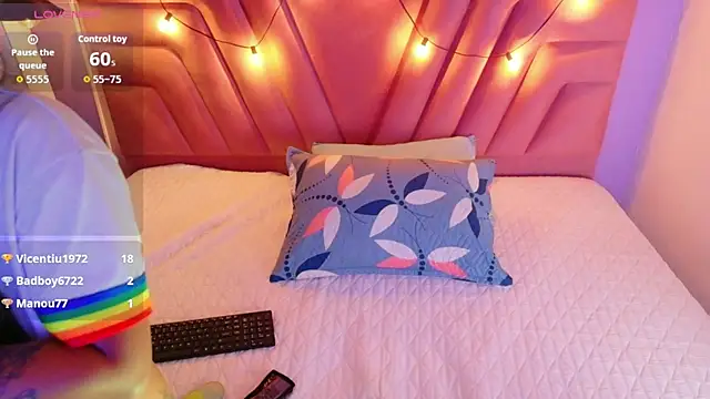 cattaleeyaa élő XXX-chatje