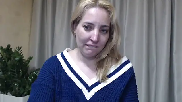 Webkamerová show sweetpussy