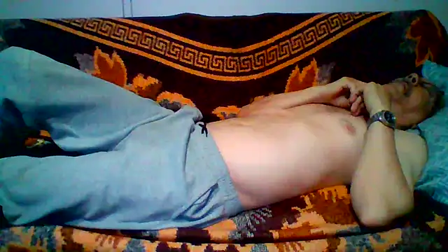 loverboyxxx69 网络视讯表演