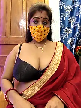 Poly_bhabi Adlı Modelin Canlı XXX Sohbeti