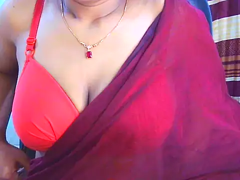 Noor_Zarin: διαδικτυακό σόου στην κάμερα