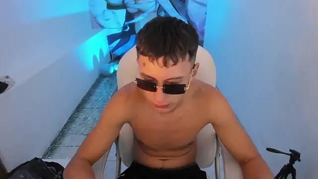 Jereth_Boy élő XXX-chatje