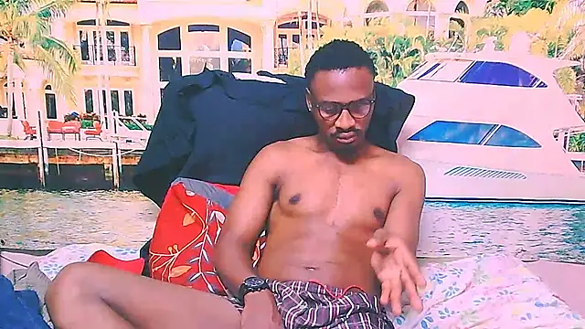 EbonyTiger69's Webcam Show