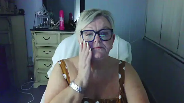 BridgetBlueEyes' Webcam Show