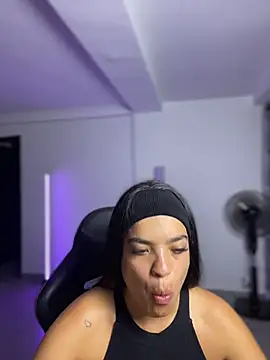 JuanitaMore01's Live XXX Chat