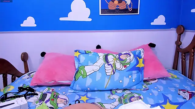 XXX chat uživo modela foxy_samy